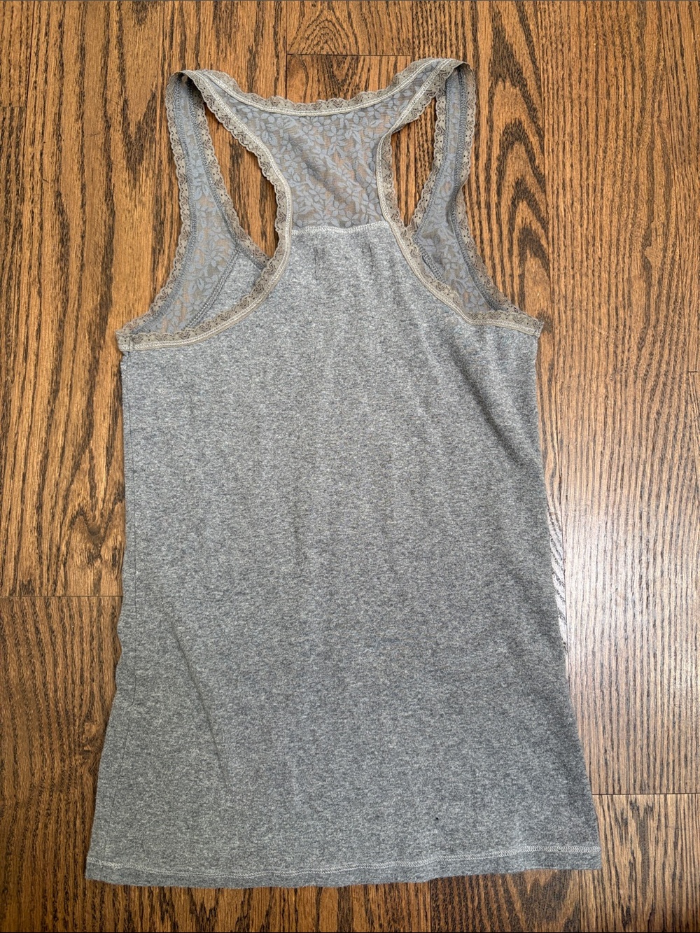 Tank top bundle Lululemon Abercrombie and Hollister - Picture 8 of 8